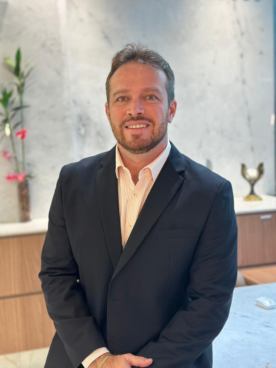 Dr. Fernando Marques